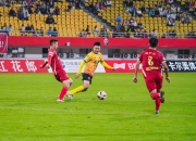 开云平台-包含沸腾的足球比赛吸引全城热议的词条