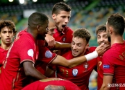 开云体育-荷兰绝杀克罗地亚，苏亚雷斯带队取胜