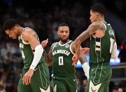 开云体育-雄鹿B队翻盘雄鹿，杰伦·布朗一己之力扛起全队的简单介绍