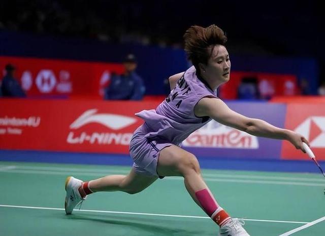 泰国队鏖战法国队,陈雨菲点燃赛场 泰国队鏖战法国队,陈雨菲点燃赛场