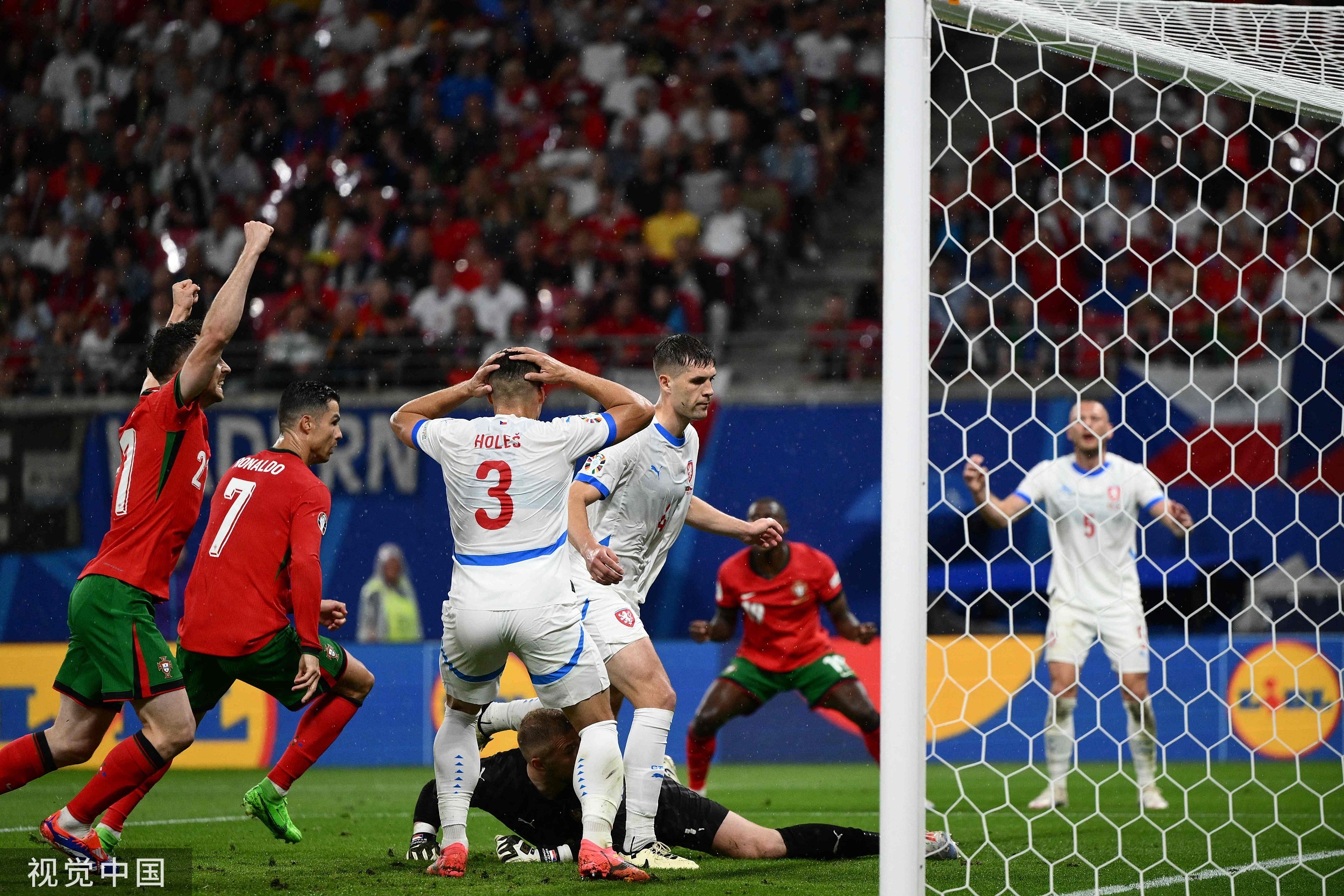 捷克队在国际比赛中取得优异表现斩获胜利的简单介绍