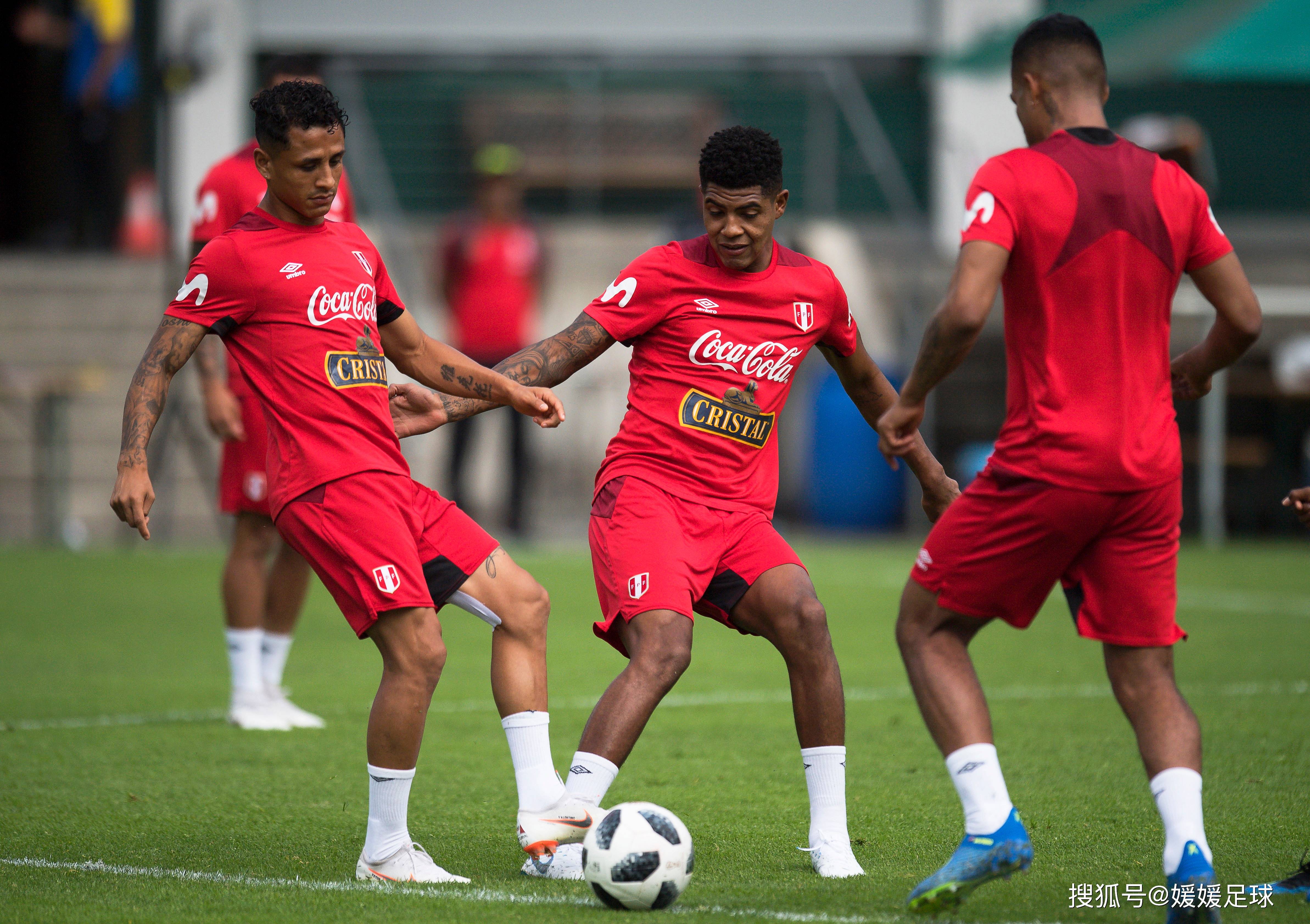 包含阿根廷足球超级联赛开局即热嘉年华式精彩呈现的词条