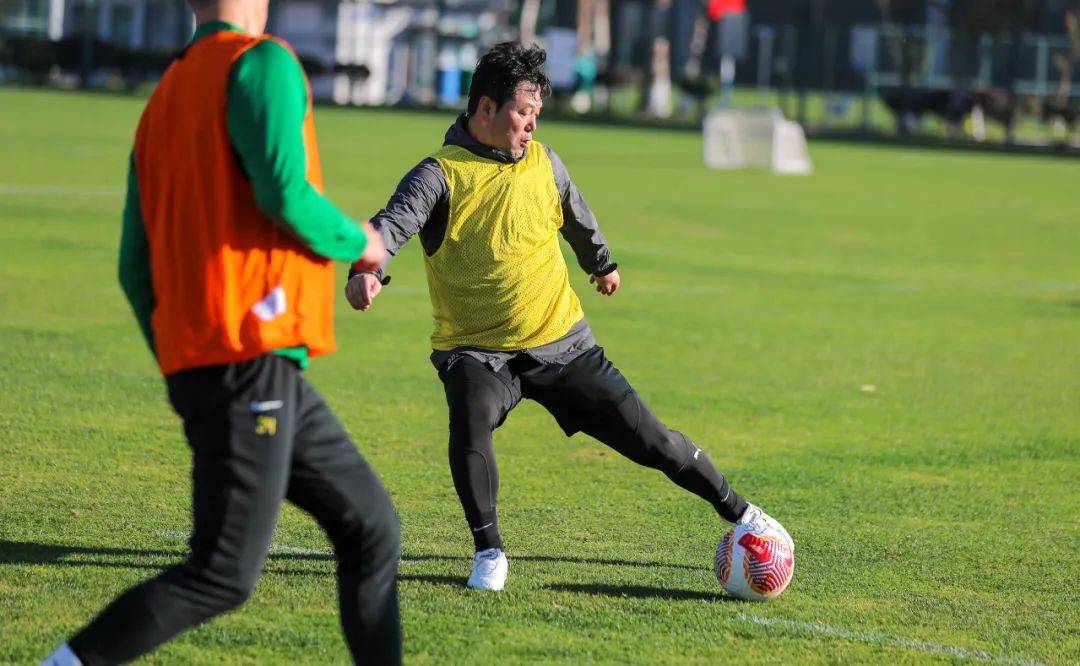 球员训练强度增加，为赛季做准备的简单介绍