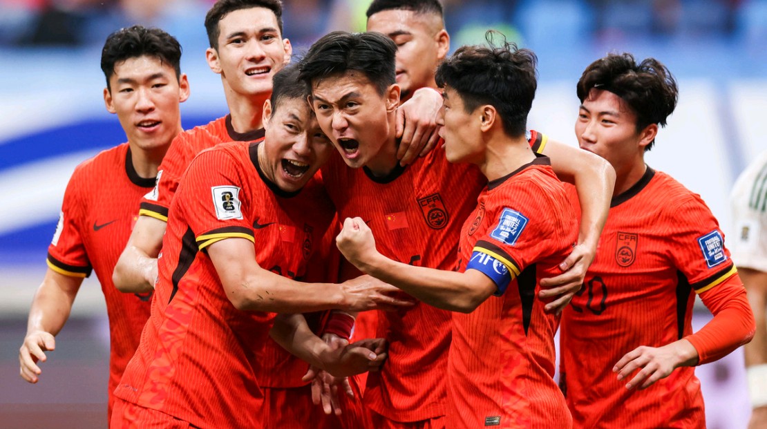 关于国际足球比赛一触即发,强队如虎添翼的信息 关于国际足球比赛一触即发,强队如虎添翼的信息