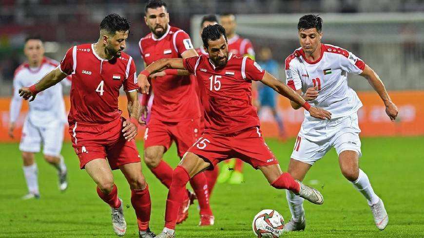 巴勒斯坦球队迎战中国球队，备受关注