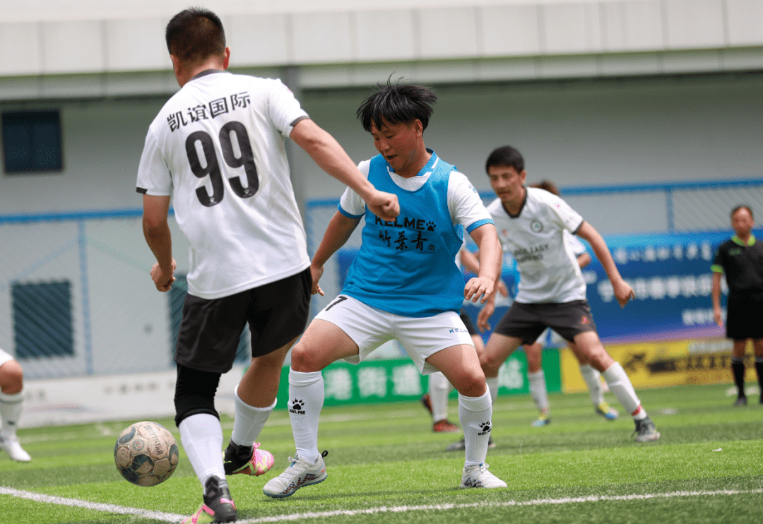 关于斯洛伐克击剑队激战过关，晋级四强的信息