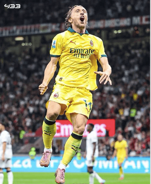 包含法国碾压勒沃库森，莫德里奇统治全场的词条