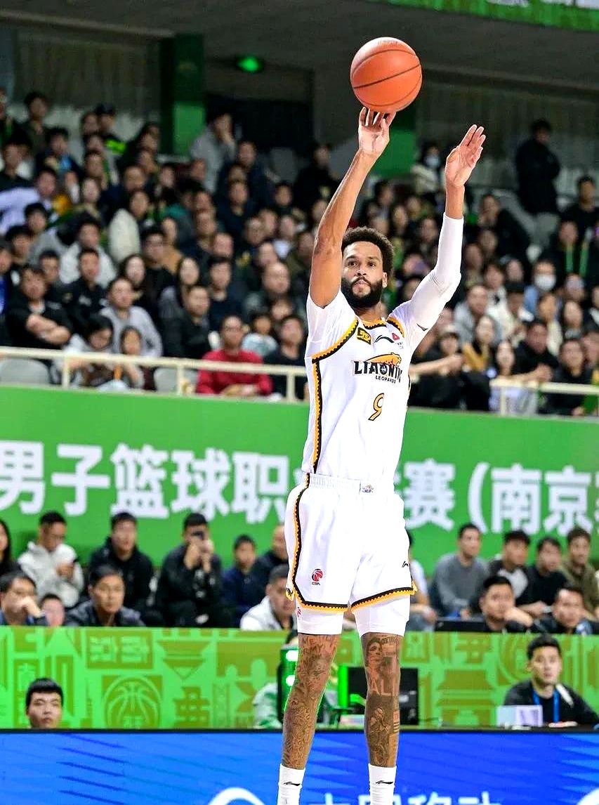 江苏队主帅力挺新秀球员，表现亮眼