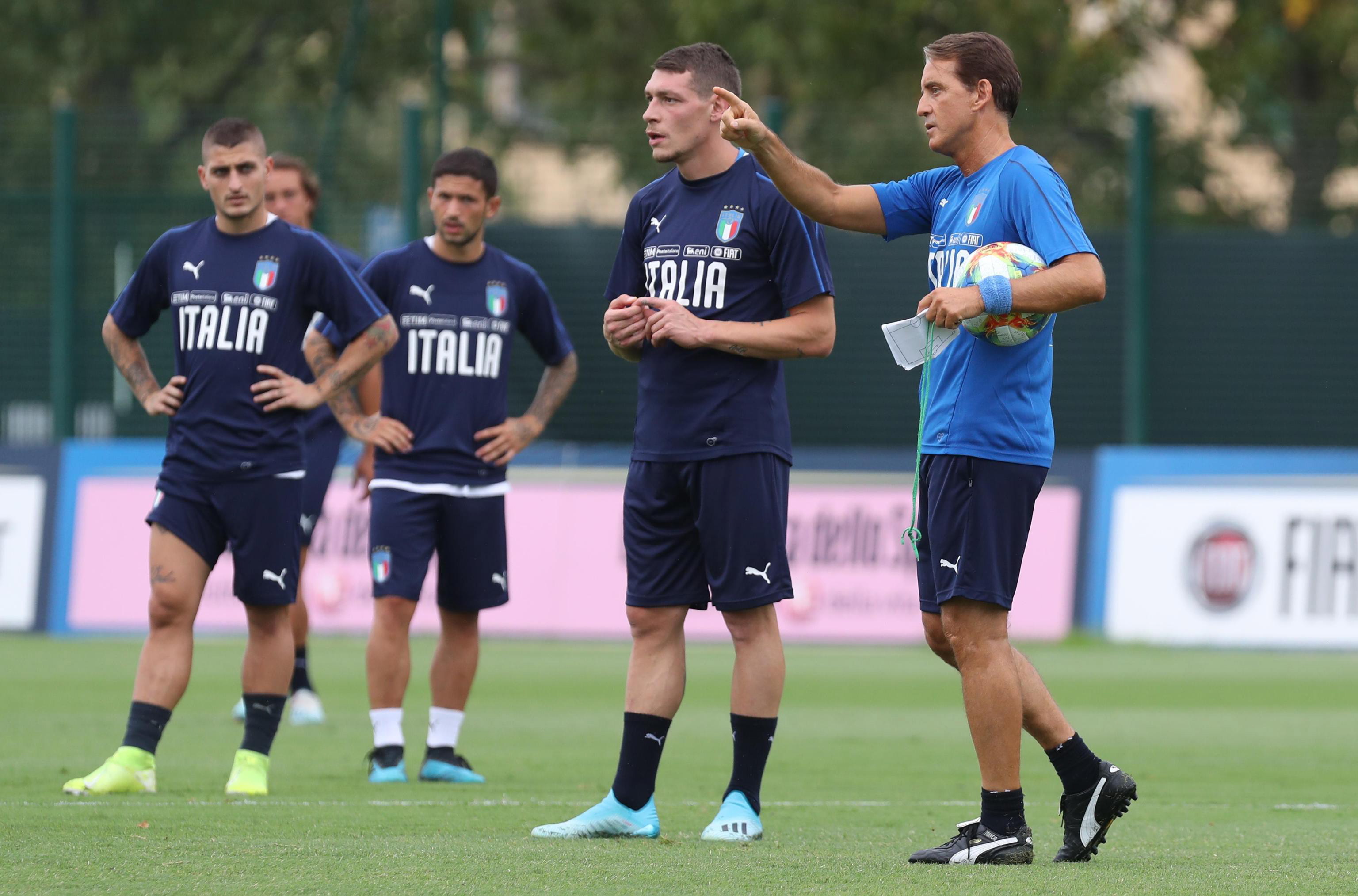 意大利球员进行私人训练,迎战挑战 意大利球员进行私人训练,迎战挑战