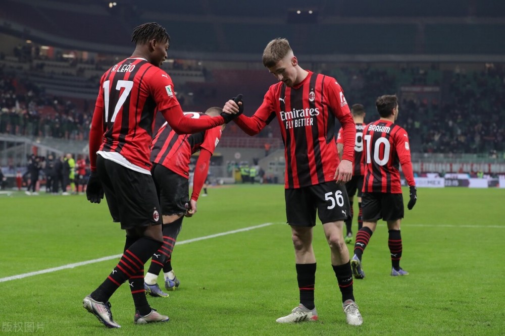 包含AC米兰爆冷意大利，布鲁诺三分雨点燃全场的词条