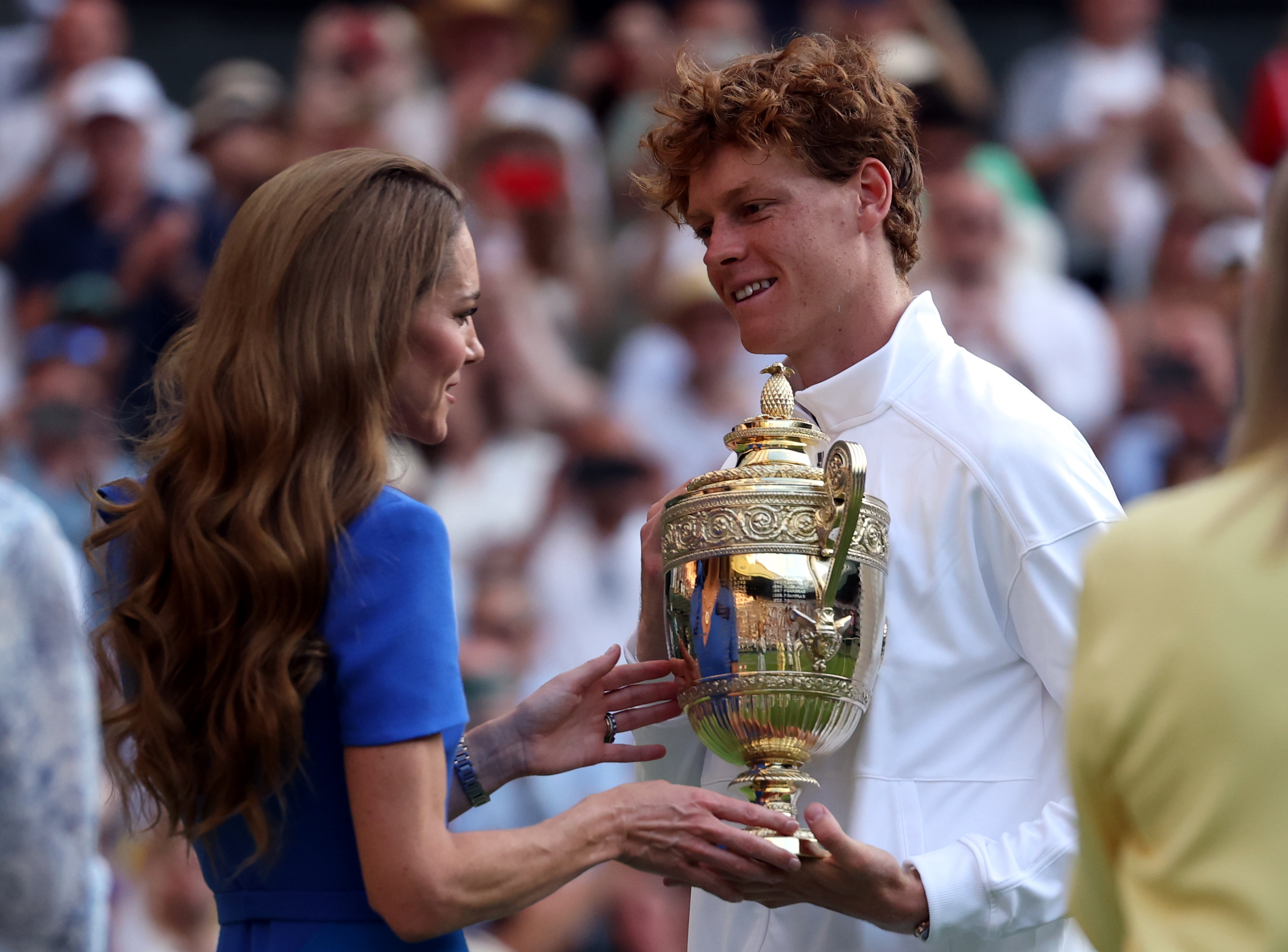 温网力克拉沃尔杯，辛纳扛起全队的简单介绍